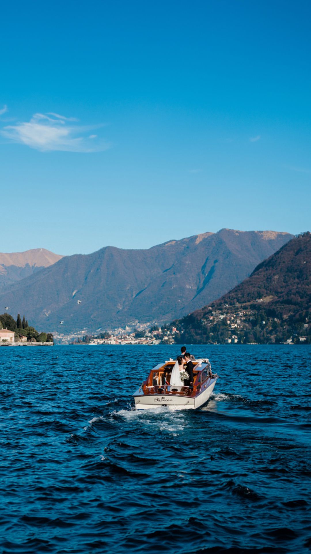 Luxurious Boat Rides